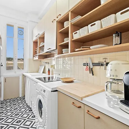 Renting - Auber - Elegant Bright View Station Ac Elevator